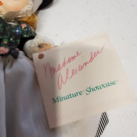 Madame Alexander Minitature Showcase Great Britain & Denmark Dolls with tags - Picture 16 of 16